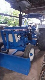 ขายรถไถford 6600เสื้อลาย ตัวเต็ม เครื่องดี อุปกรณ์ใบมีดหน้า ผาน7 เอกสารเล่มทะเบียนพร้อมลงงาน 