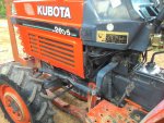 ขายรถไถ KUBOTA L2605 พร้อมดันหน้า ผานหลัง รถสวยเครื่องดี ระบบสมบูรณ์พร้อมใช้งาน ราคา 150,000  ร้าน DC Tractor Rayong 0818618678,0899347475  อ.แกลง จ.ร