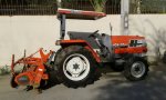 จัดให้เลือกสรรกัน ที่สาขา 2 ครับ รถไถนานั่งขับ KUBOTA 25 แรง สภาพสวย 2 เพลา ขับ 4 WD