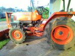 ขายรถไถ KUBOTA L3408 รถไร่สภาพเดิมๆ แถมดันหน้าช้างและผานพรวนดิน  ราคา 200,000   รถอยู่ อ.แกลง ระยอง  มีรถขนส่งบริการทั่วไทย  และยังมีอีกหลายรุ่นให้เลื