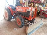 ขายรถไถ KUBOTA L4508 อุปกรณ์ ดันหน้า ผานหลัง โรตารี่ สภาพพร้อมใช้งาน สนใจโทร 090-8588220คุณนะ 093-3258446คุณบิว หรือเข้าดูสินค้าอื่นๆได้ที่ www.truck.