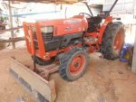 ขายรถไถ KUBOTA L4508 อุปกรณ์ ดันหน้า ผานหลัง โรตารี่ สภาพพร้อมใช้งาน สนใจโทร 090-8588220คุณนะ 093-3258446คุณบิว หรือเข้าดูสินค้าอื่นๆได้ที่ www.truck.