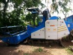 ขายรถเกี่ยวข้าวเล็ก หน้ากว้าง1.50เมตร ใช้ได้สองระบบ อุ้ม800kgและปรับเป็นรองกระสอบได้ เครื่องHINO เครื่องดี ช่วงล่างดี สนใจโทร090-8588220คุณนะ หรือ www