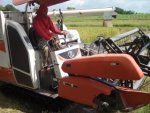 ขายรถเกียวข้าวKUBOTA DC 70 G ปี 55 สภาพพร้อมใช้งานสวยมาก ทำงานได้ 1307.4 ซ.ม สนใจโทร 0810707634
