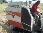 ขายรถเกียวข้าวKUBOTA DC 70 G ปี 55 สภาพพร้อมใช้งานสวยมาก ทำงานได้ 1307.4 ซ.ม สนใจโทร 0810707634