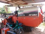 ขายรถเกี่ยวข้าวKUBOTA DC68 ระบบอุ้ม เครื่องดี ใช้งานได้ดี สภาพพร้อมใช้งาน เอกสารเล่มทะเบียนพร้อมโอน สนใจโทร 090-8588220คุณนะ ID:narong498 หรือwww.truc