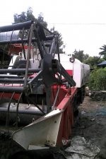 ขายรถเกี่ยวข้าวKUBOTA DC60 ทำงานน้อยปี55 ช่วงล่างเปลี่ยนใหม่ เอกสารเล่มทะเบียนพร้อมชุดโอน เครื่องดีพร้อมลงเกี่ยว แทรคยางดี