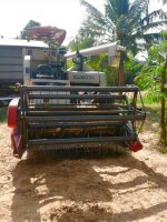 ขายด่วน รถเกี่ยวข้าว Kubota GT-70 มือสองสภาพดี ราคางาม ขนาด70แรงม้า อุ้ม1ตัน ความจุ60ลิตร เป็นรถที่ใช้งานดีมากเครื่องยนต์ดี เกี่ยวข้าวได้เยอะ 