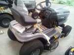 ราคาพิเศษส่งท้ายปี ครับ รถตัดหญ้านั่งขับ ของใหม่ 17.5 HP 2 ใบตัด