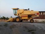 รถเกี่ยวข้าวโพด New holland 8070