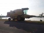 รถเกี่ยวข้าวโพด New holland 8070