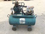 ปั๊มลมเล็กญี่ปุ่น ถังประมาณ 30ลิตร มอเตอร์110V. ขายตามสภาพ ไม่ได้เช็ค
