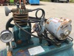 ปั๊มลมเล็กญี่ปุ่น ถังประมาณ 30ลิตร มอเตอร์110V. ขายตามสภาพ ไม่ได้เช็ค