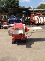 รถนวดข้าวลงกระสอบ แบบนวดคอรวง บนรถบรรทุกตีนตะขาบ ยี่ห้อMitsubishi รุ่น MH400 มือสองญี่ปุ่น รุ่นใหม่ สภาพสวย เครื่องช่วงล่างดี สภาพสมบูรณ์ สวยเหมือนป้า