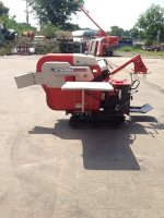 รถนวดข้าวลงกระสอบ แบบนวดคอรวง บนรถบรรทุกตีนตะขาบ ยี่ห้อMitsubishi รุ่น MH400 มือสองญี่ปุ่น รุ่นใหม่ สภาพสวย เครื่องช่วงล่างดี สภาพสมบูรณ์ สวยเหมือนป้า