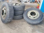 ขายยางรถบรรทุก 6ล้อใหญ่ แก้มยางสูง ดอกหนา ลุยออฟโรด ยี่ห้อ YOKOHAMA และ BRIDGESTONE เบอร์ยาง 11.00 R20