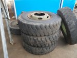 ขายยางรถบรรทุก 6ล้อใหญ่ แก้มยางสูง ดอกหนา ลุยออฟโรด ยี่ห้อ YOKOHAMA และ BRIDGESTONE เบอร์ยาง 11.00 R20