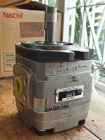ปั๊มไฮดรอลิคแบบเฟืองใน ยี่ห้อ NACHI รุ่น IPH-3 Series
