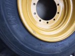 ขายยางมือสอง Bridgestone made in Japan สภาพสวย 95% ขนาดยาง 17.5 25 พร้อมกะทะตรงรุ่น CAT914K สนใจติดต่อ 0927826142,0858176685
