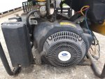 6.7kVA. 25.0A. 220v.  เครื่องยนต์ SUBARU RGN7800 รุ่นใหม่ สภาพสวยมาก สตาร์ทด้วยกุญแจ  มีระบบชาร์จไฟแบตเตอรี่   มือ2 เช็คพร้อมใช้งาน