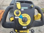 รถกวาดถนนแบบเดินตาม รถทำความสะอาดพื้น ล้างพื้น KARCHER รุ่นใหม่ จากต่างประเทศ สภาพสวย พร้อมใช้งาน ระบบแบตเตอรี่ อุปกรณ์เดิมครบ   ราคา 55,000บาท  โทร :