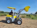 รถตัก KOMATSU รุ่น WA20-2 เอวอ่อน ขับเคลื่อน 4ล้อ 4WD รุ่นใหม่ เครื่องยนต์ดีเซล 3สูบ 3D78N  เครื่อง+ช่วงล่าง+ปั๊มสมบูรณ์ สภาพดี สวยเดิม มือ2นำเข้า จาก