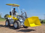 รถตัก KOMATSU รุ่น WA20-2 เอวอ่อน ขับเคลื่อน 4ล้อ 4WD รุ่นใหม่ เครื่องยนต์ดีเซล 3สูบ 3D78N  เครื่อง+ช่วงล่าง+ปั๊มสมบูรณ์ สภาพดี สวยเดิม มือ2นำเข้า จาก