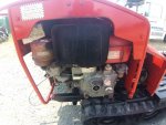 รถบรรทุกตีนตะขาบ YANMAR เครื่องยนต์ ดีเซล 4เกียร์หน้า 1เกียร์ถอย น้ำหนักบรรทุก 300kg. เครื่องช่วงล่างดี แทรคยางสวย มือ2จากญี่ปุ่น  ราคา 22,000บาท โทร 