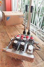 คอนโทรลมือโยกไฟฟ้า Akon Hydraulic AMV70