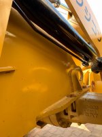 910H เทียบเท่า KOMATSU WA100-6 ตัก 1.33 คิว ยกสูง 3.25 ม. สภาพสวย สีเดิมทั้งคัน สนใจติดต่อ 092-7826142, 085-8176685